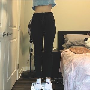 Aritzia TNA joggers